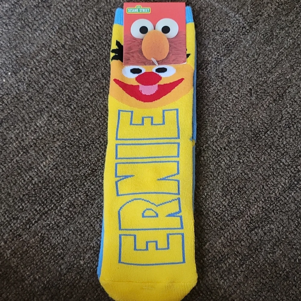 SESAME STREET BERT/ERNIE CUSHION SOCKS: BLUE/YELLOW: NWT